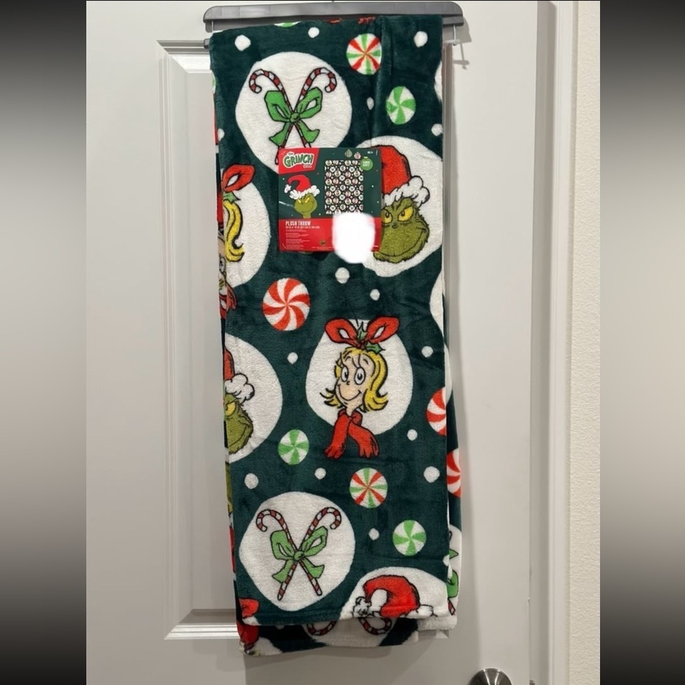 The Grinch Cindy Lou Max Green Christmas Blanket